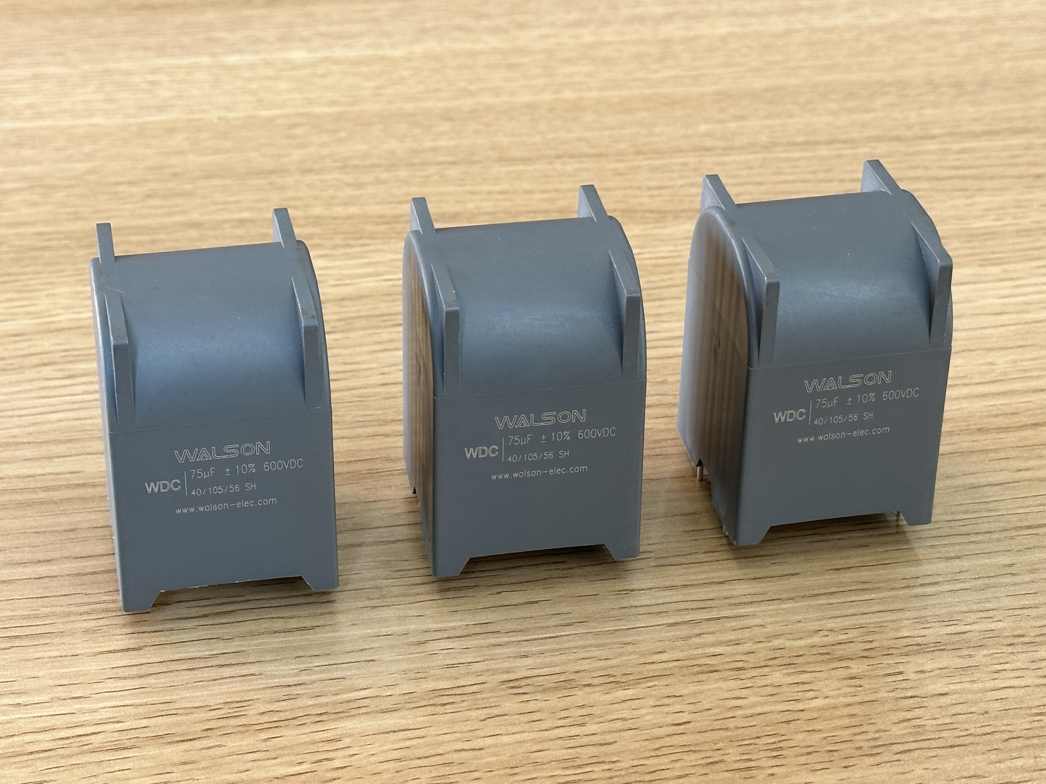 Filmikondensaattorien ESR/ESL-parametrien tulkinta ja niiden tärkeä vaikutus laitteiden toimintaan