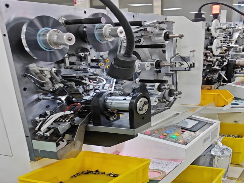 Kulissien takana: 10-vaiheinen filmikondensaattorien valmistusmatka suuritehoisiin sovelluksiin